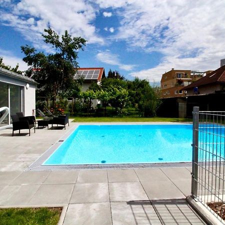 Maureen Lovely 2 Bedroom Unit With Community Pool Viena Exterior foto